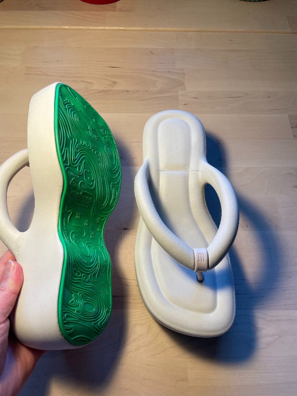 US 7, Melissa Platform Flip Flop Sandals White Green, EUR 38